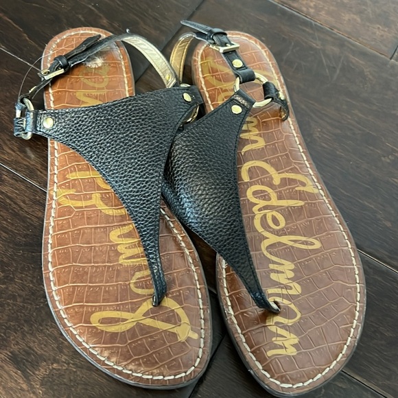 Sam Edelman black and gold sandals 9 - Picture 2 of 13